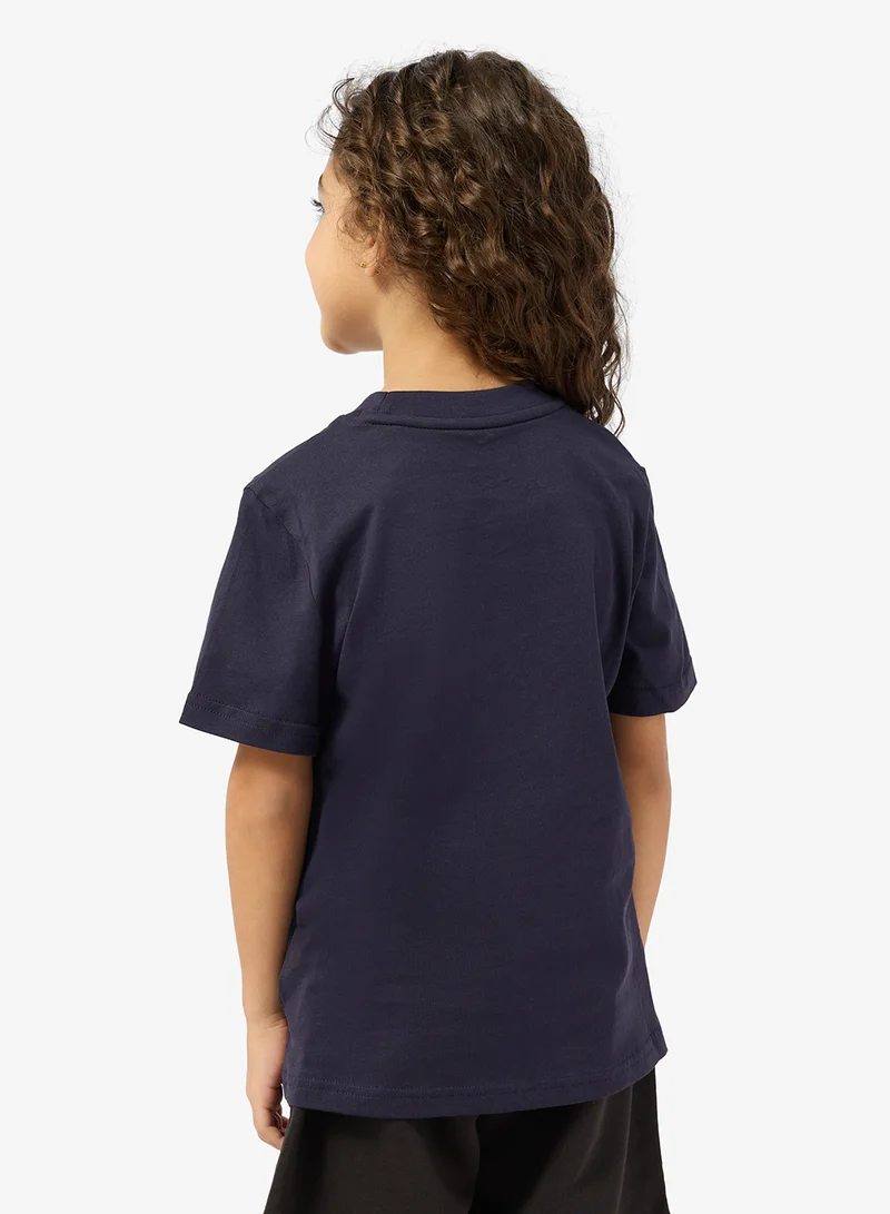 بوما تيشيرت قصة مختبر الشعار الأساسي للشباب